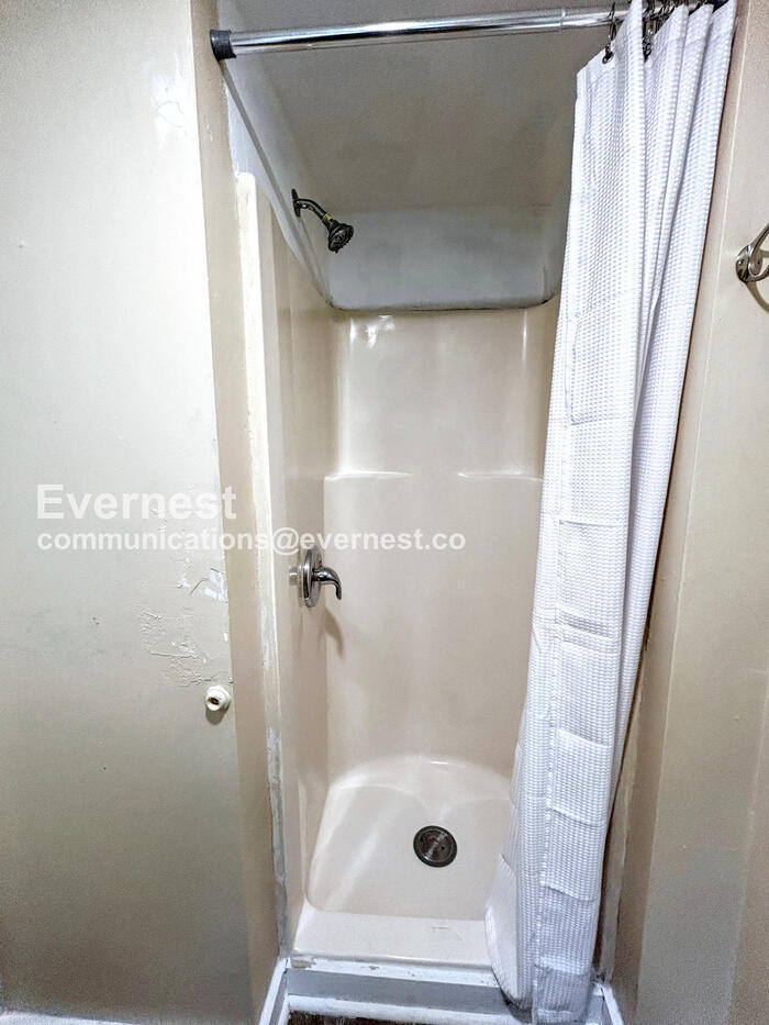 Building Photo - 100 Chestnut St