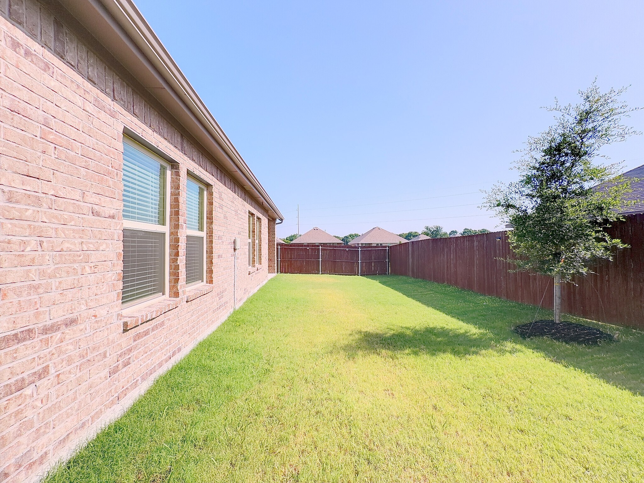 Building Photo - 218 Alice Springs Ln