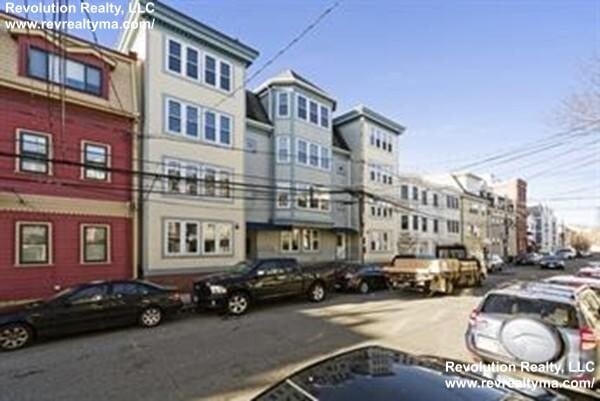 Building Photo - 151 W 6th St