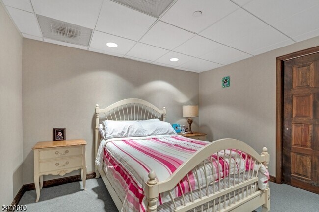 Building Photo - 787 Peach Tree Ln