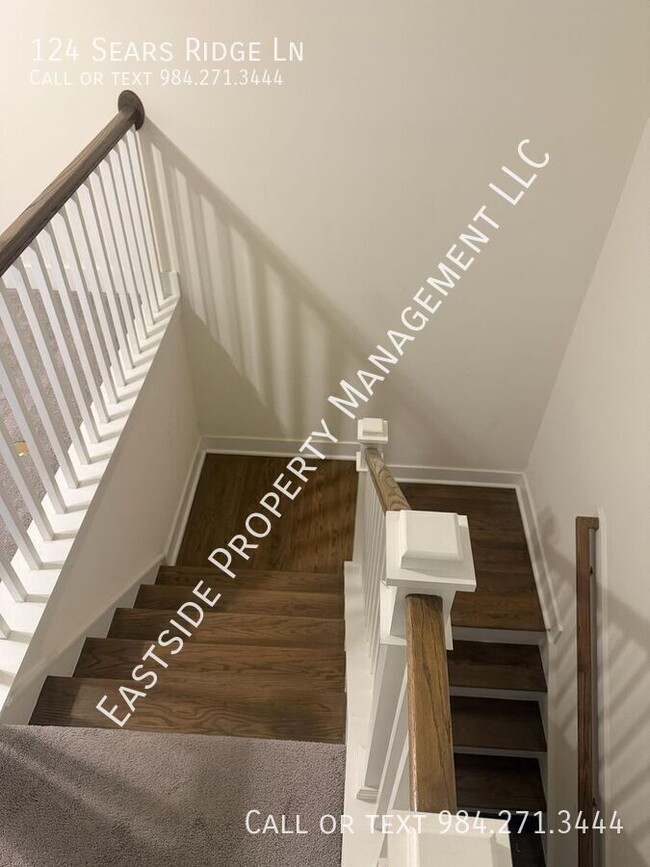 Building Photo - 124 Sears Rdg Ln