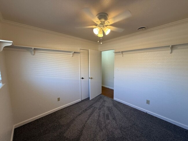 Building Photo - 4-bedroom single story in East Modesto!