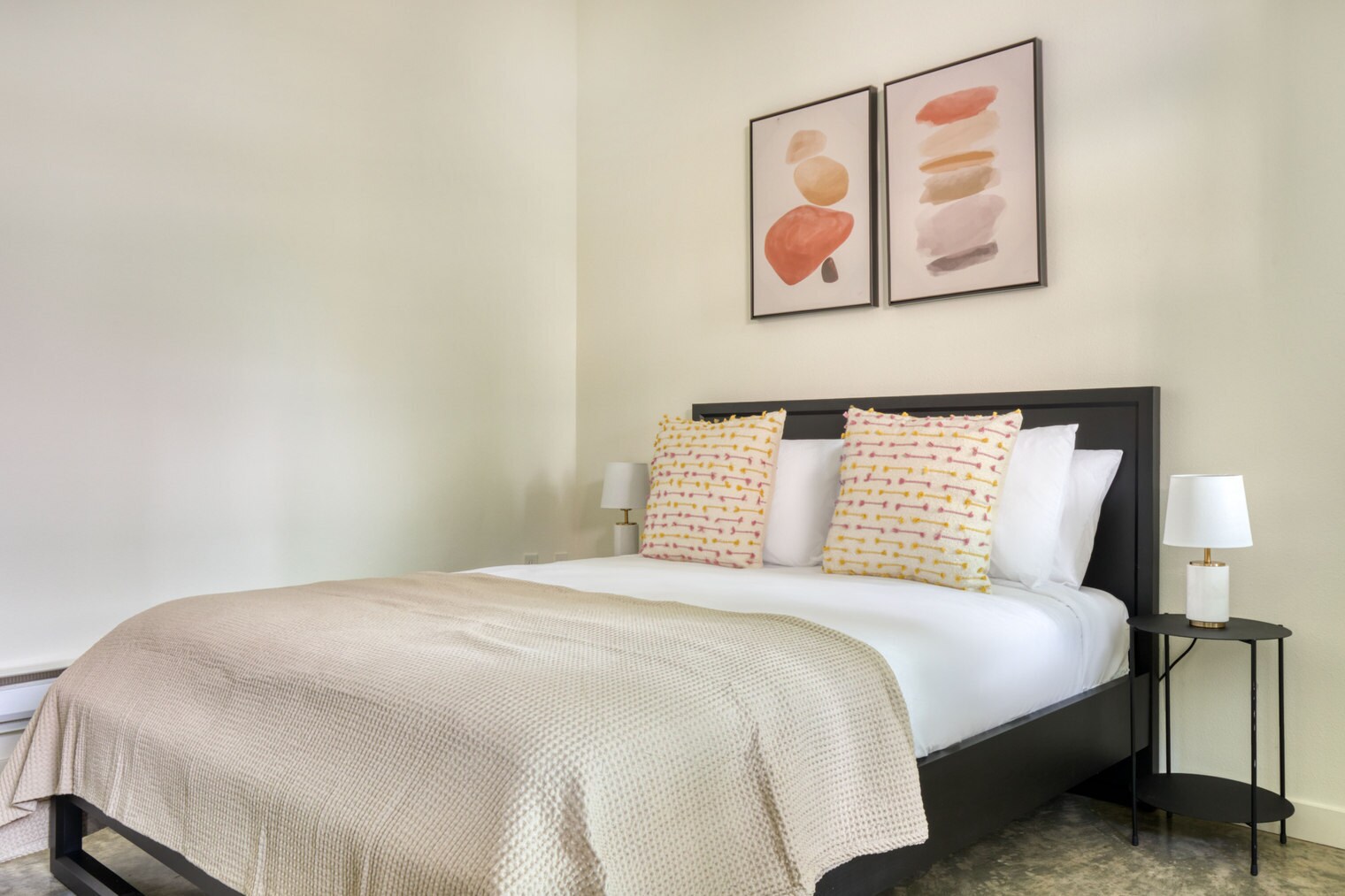 Building Photo - 330 3rd Ave W