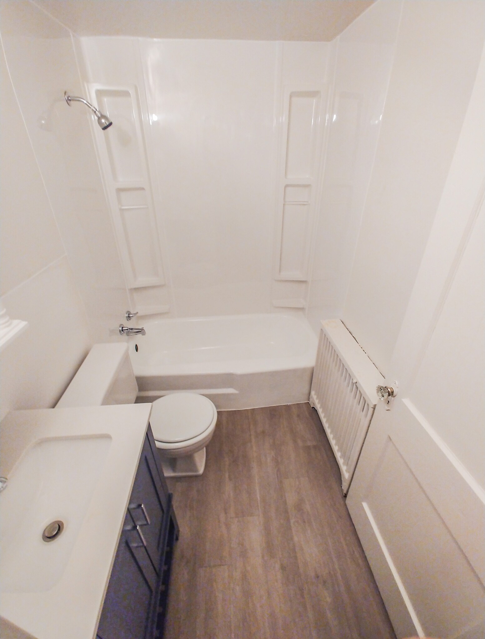 Bathroom - 2527 Reed St