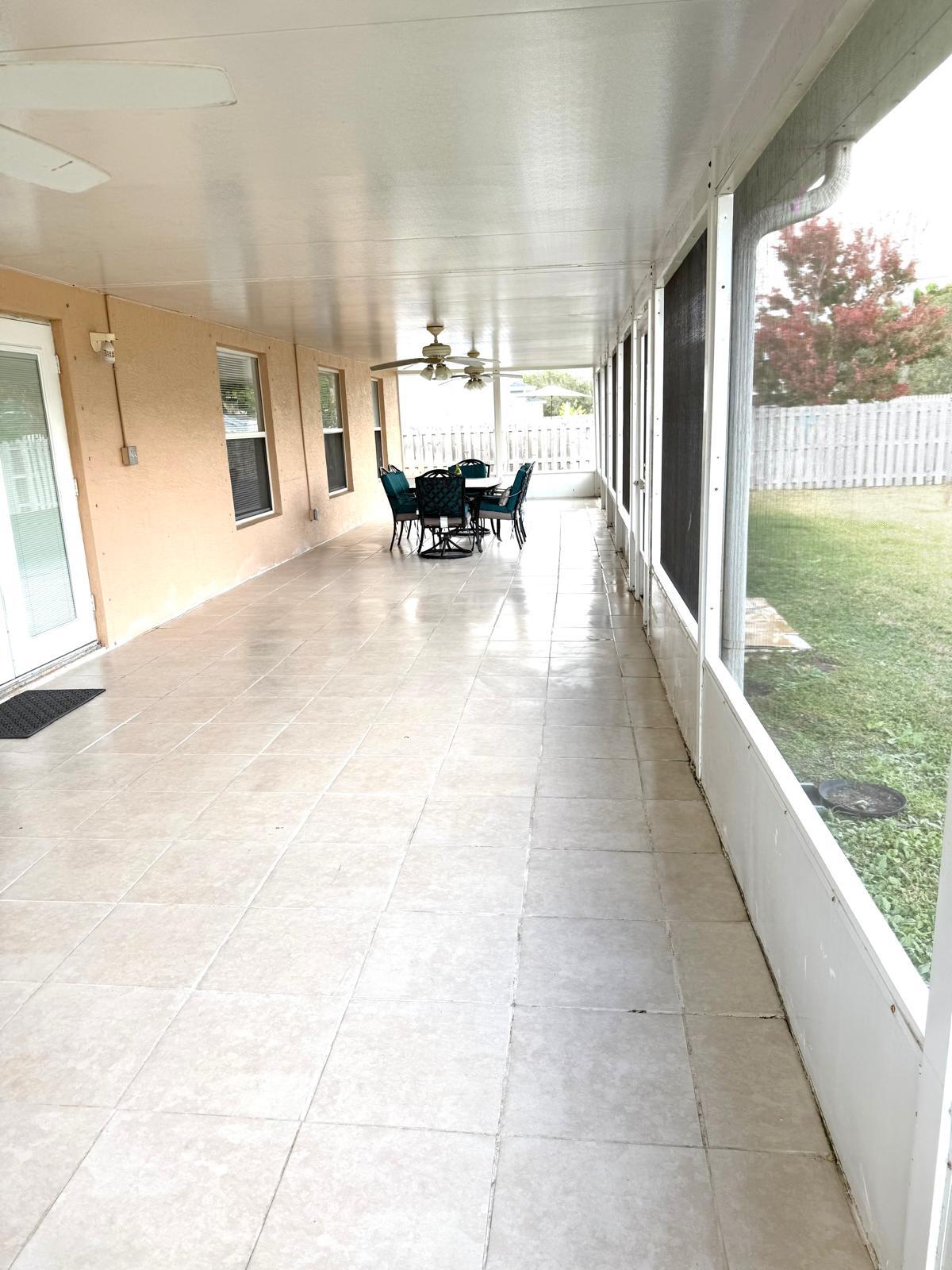 Building Photo - 1013 SW London Ln