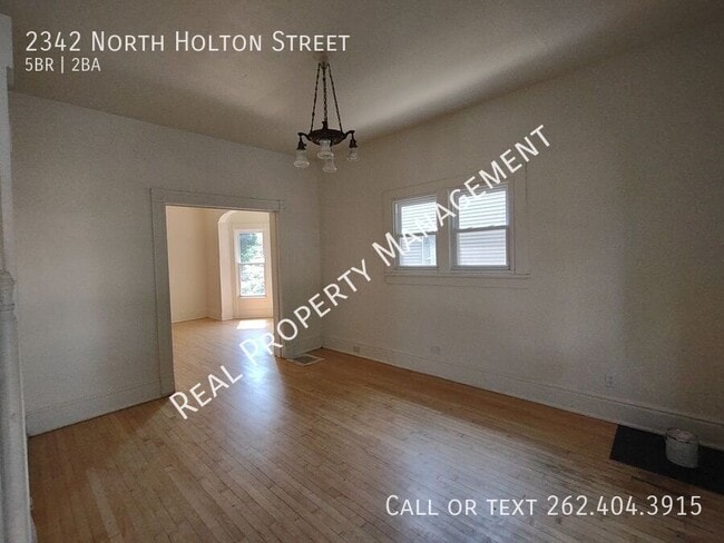 Building Photo - 2342 N Holton St