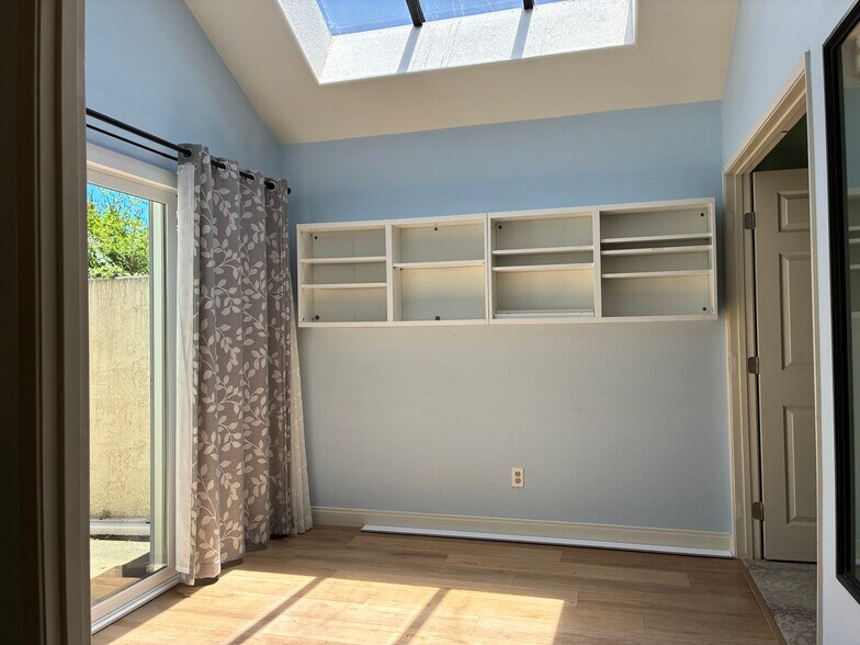Building Photo - 12132 Caddy Row