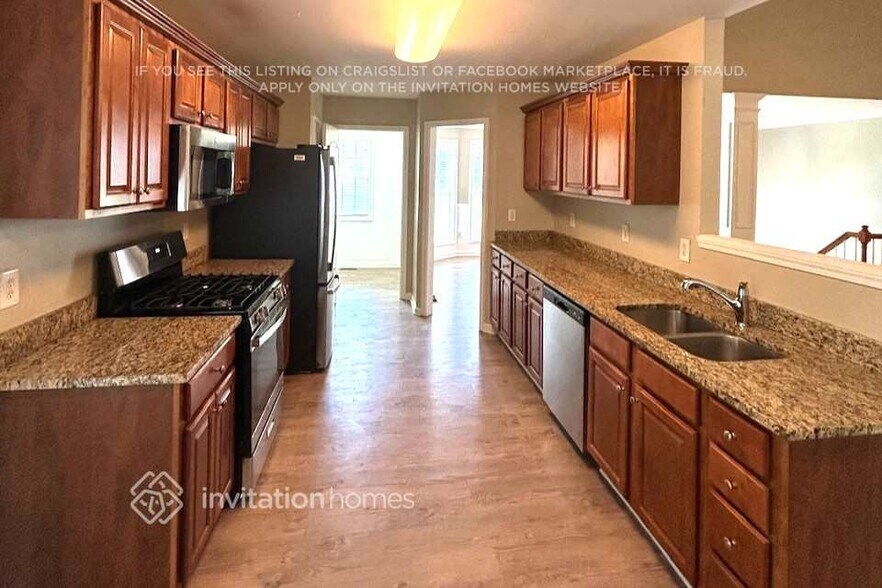 Building Photo - 5721 Flowers Ridge SW