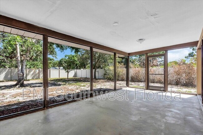 Building Photo - 7365 S Leewynn Dr