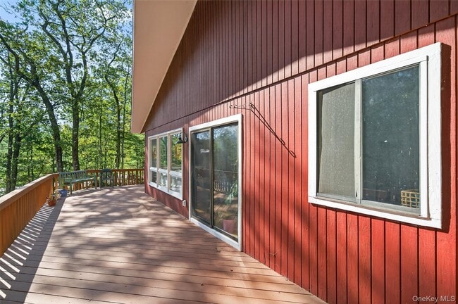 Building Photo - 75 Pebble Path