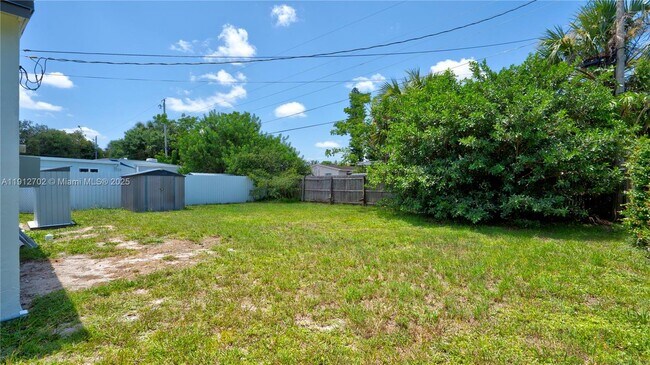 Building Photo - 3331 NW 8th Pl