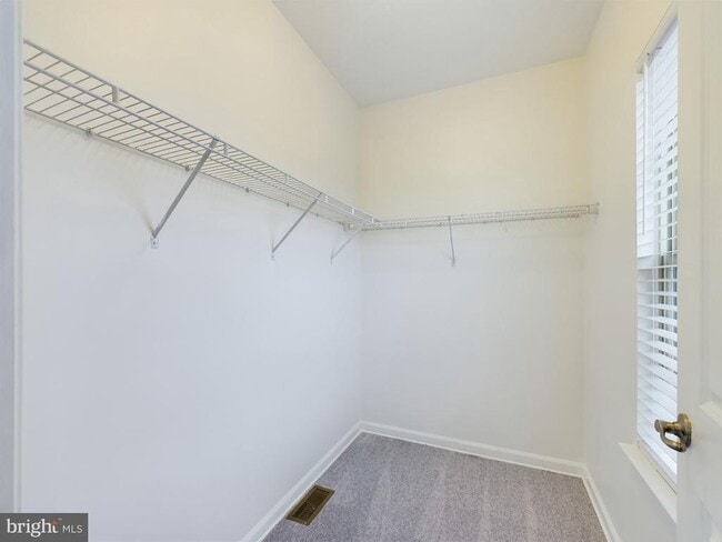 Building Photo - 6479 Jack Linton Dr S