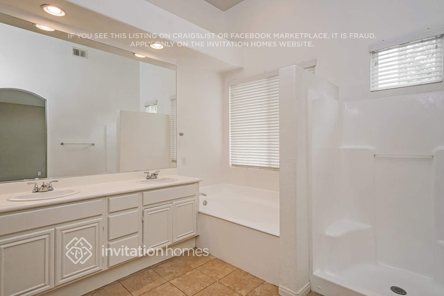 Building Photo - 45916 Via La Colorada