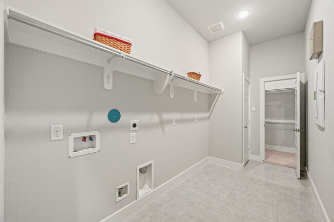Building Photo - 2714 Coastal Trl