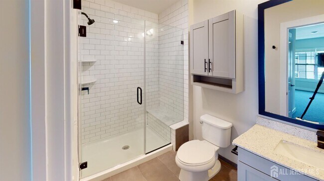 Building Photo - 708 Fernandez Ct