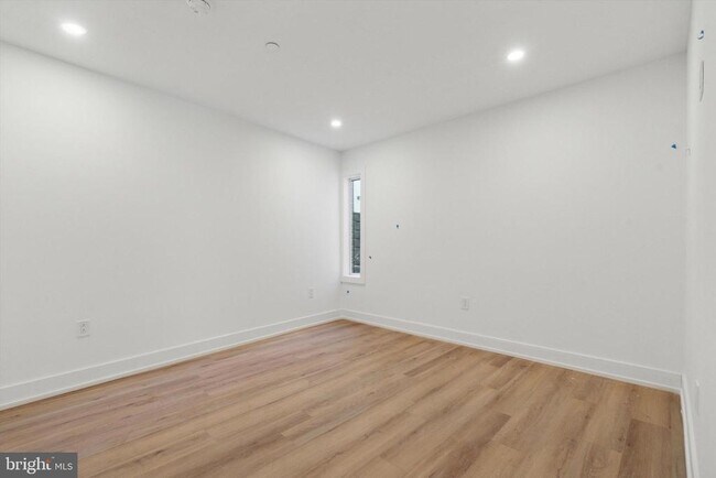 Building Photo - 808 N 3rd St