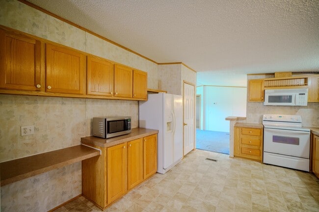 Building Photo - 2174 Clover Hill Rd
