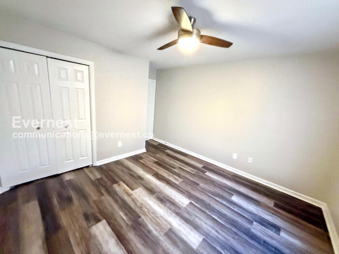 Building Photo - 615 Cahaba Manor Trail