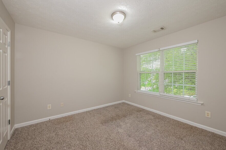 Building Photo - 4353 Grant Forest Cir