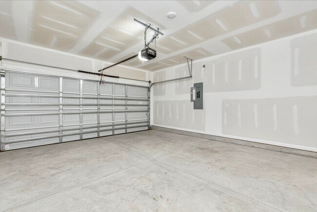 Building Photo - 1129 Boswell Ct