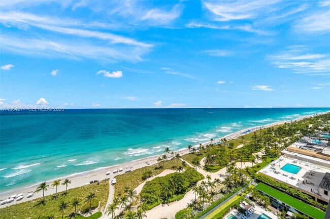 Building Photo - 10203 Collins Ave