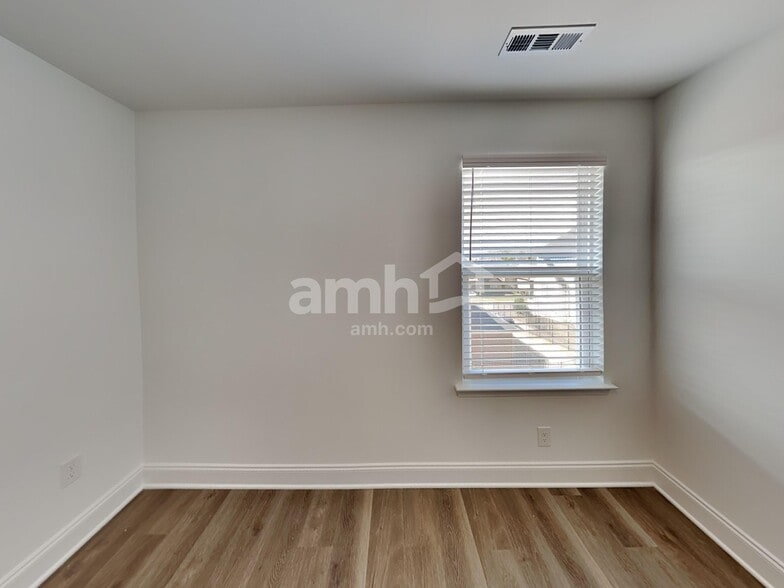Building Photo - 205 Marin Dr