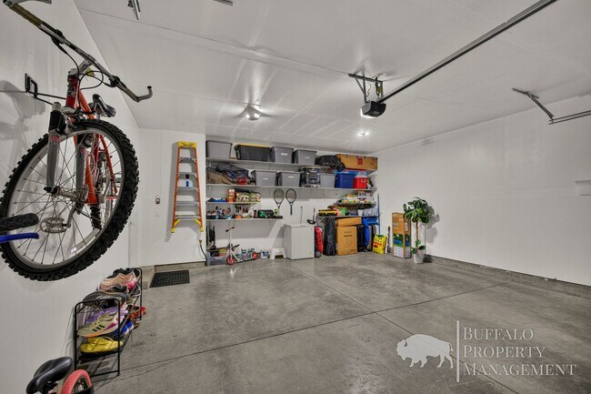 Building Photo - 1160 E Jaylee Dr