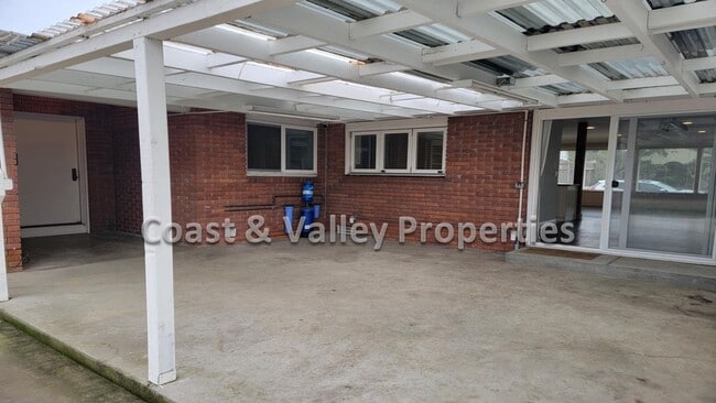 Building Photo - Lovely South Salinas Home for RENT!!!