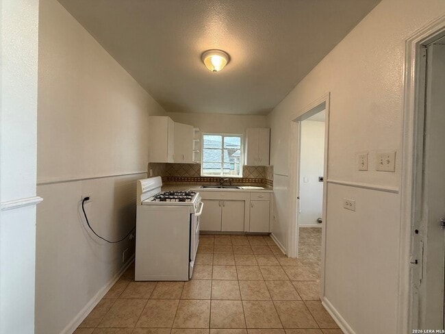 Building Photo - 115 Kinder Dr