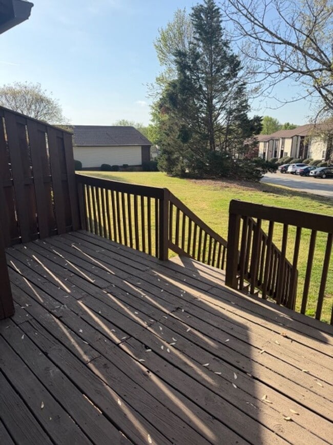 Building Photo - 2BR/2.5BA Condo w/ Community Pool in Simsponville!