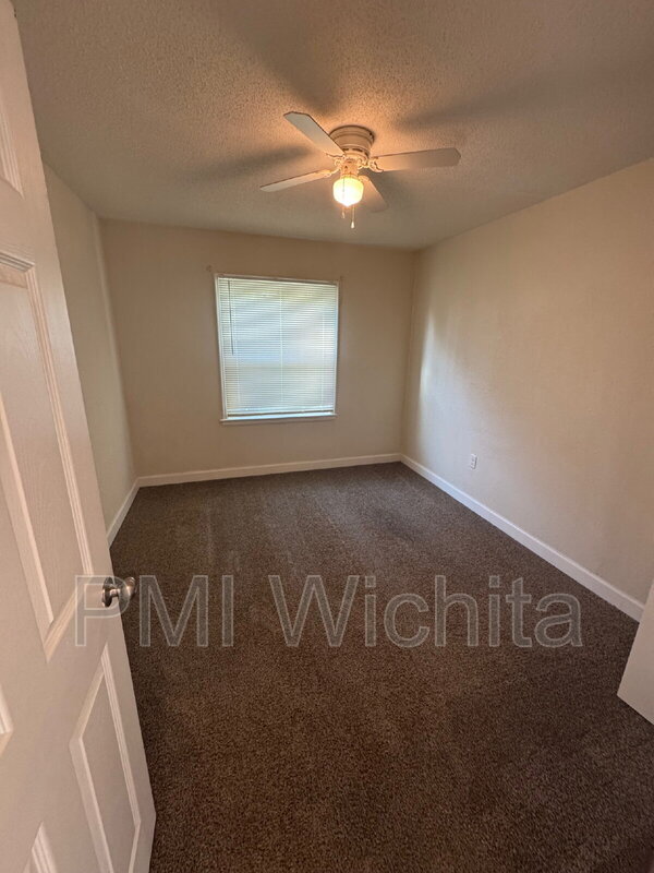 Building Photo - 681 S Kansas St