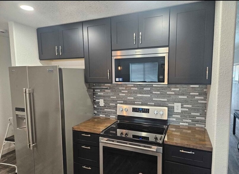 Building Photo - 283 NE West Ave