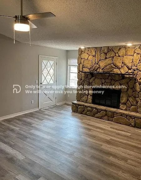 Building Photo - 920 W Idylwild Dr