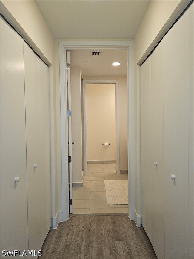 Building Photo - 26589-610 Rosewood Pointe Dr