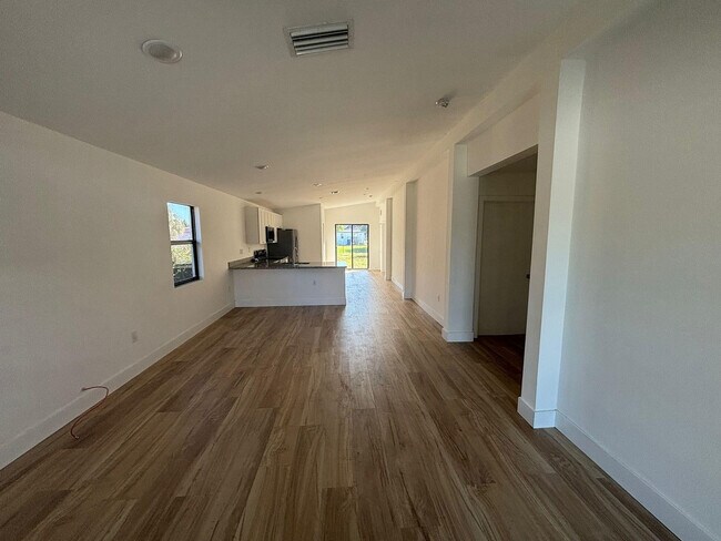 Building Photo - 2020 NW 9th St