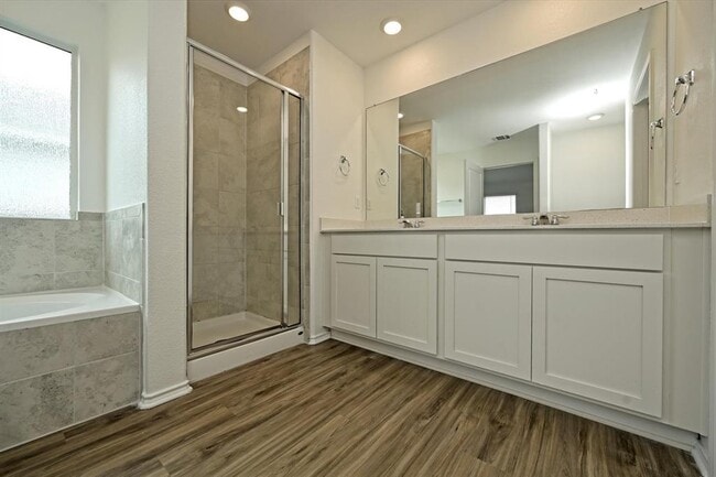 Building Photo - 180 Madrid