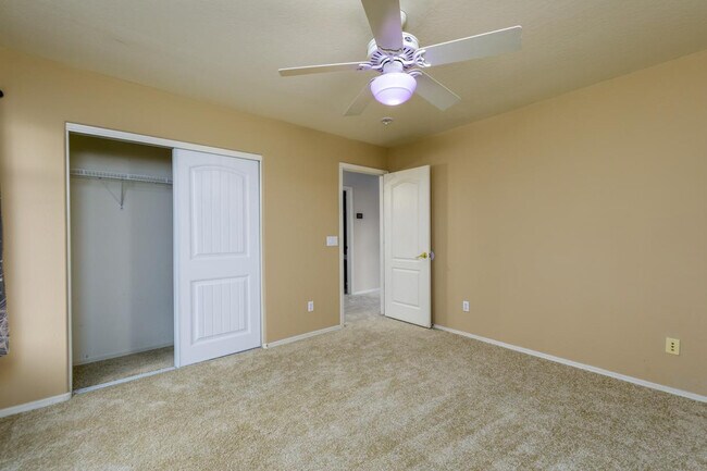 Building Photo - 33808 N Pate Pl