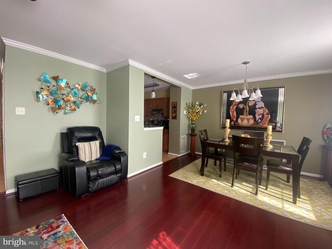 Primary Photo - 8207 Stationhouse Ct