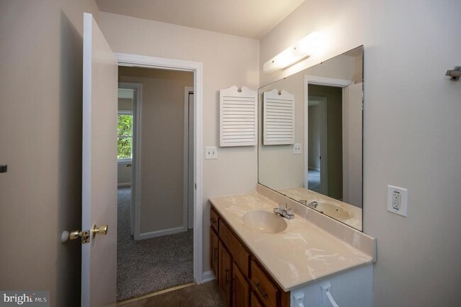 Building Photo - 2111 Mills Dr