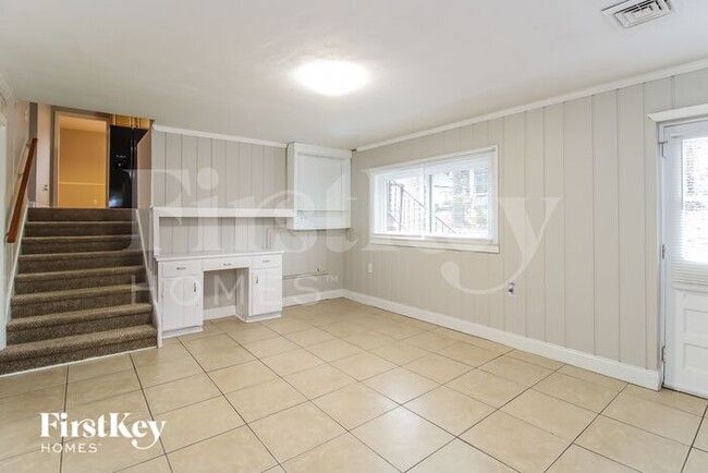 Building Photo - 690 Valley Brook Ln
