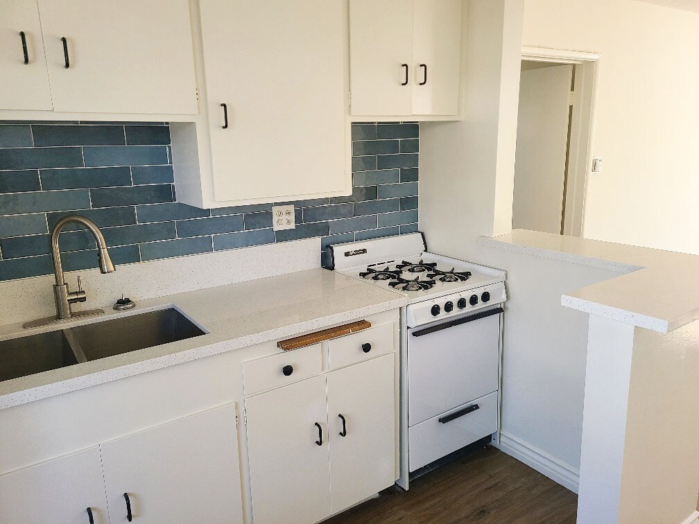 Building Photo - 361 13th St