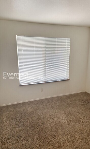 Building Photo - 9820 N Sun Vista Pl