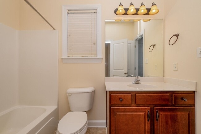 Building Photo - Price just reduced with**Move-in Special** $500 off the first month's rent!