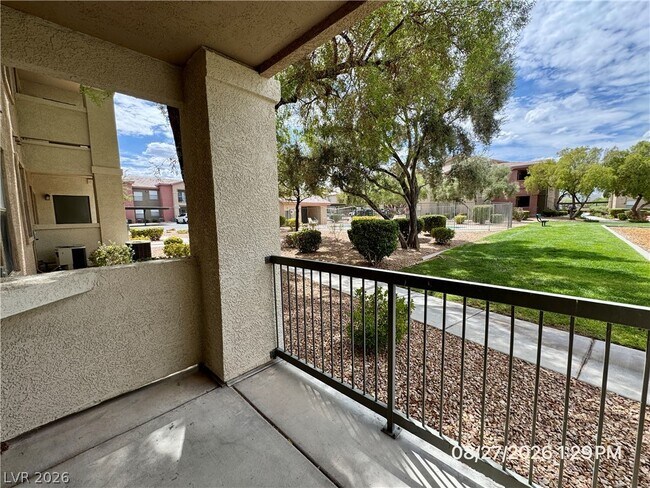 Building Photo - 8000 W Badura Ave