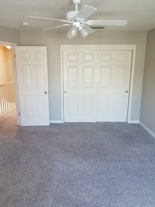 Building Photo - Highly Desirable Valley Club Circle Condo – Gated Napa Living