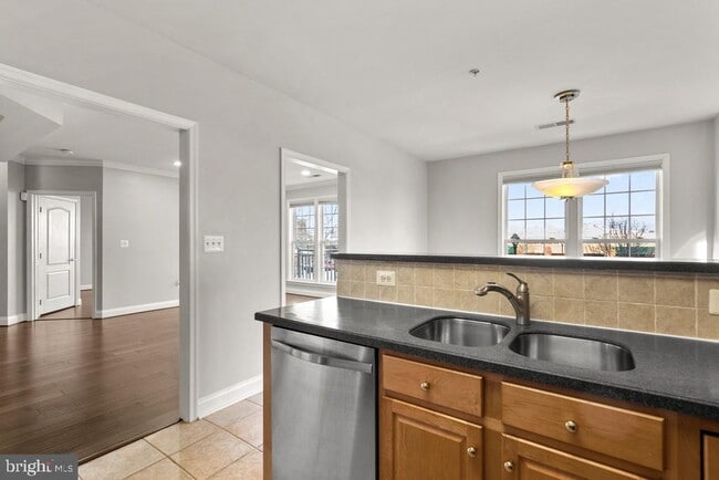 Building Photo - 803 Reserve Champion Dr