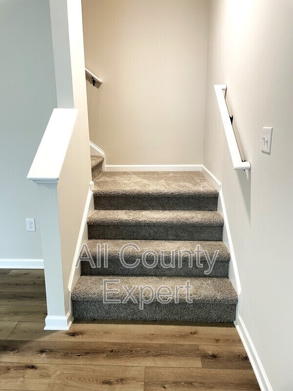 Building Photo - 414 Fox Crk Dr