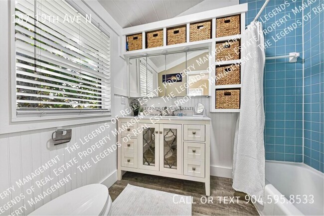 Building Photo - 187 19th Ave N