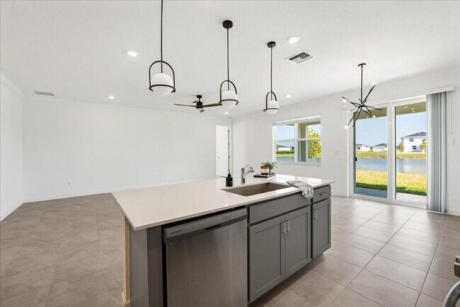 Building Photo - 3527 Angler Dr