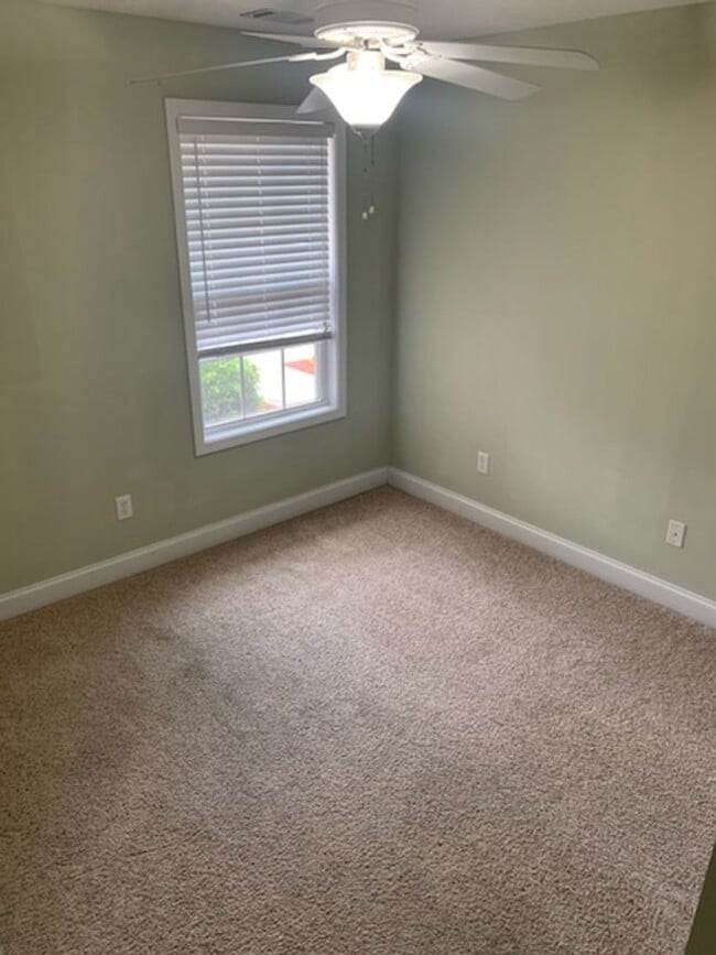 Building Photo - Stunning 3-Bedroom Home in Parish Crossing - Available for Rent